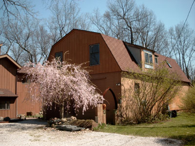 Sharon Que Shop tour image exterior